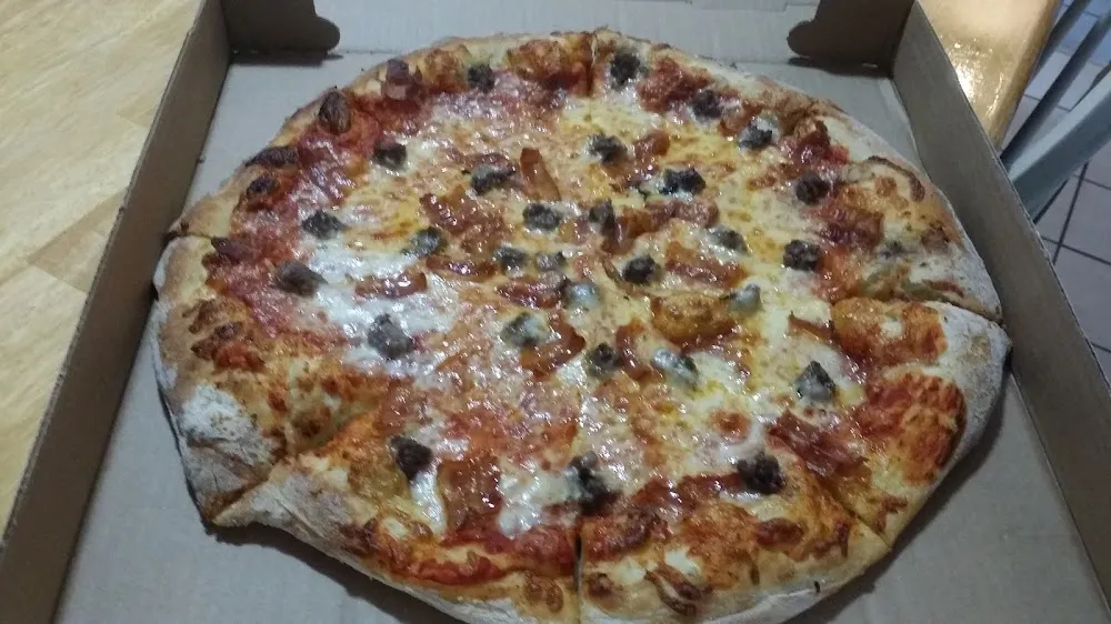 Hamburger and Bacon Pizza